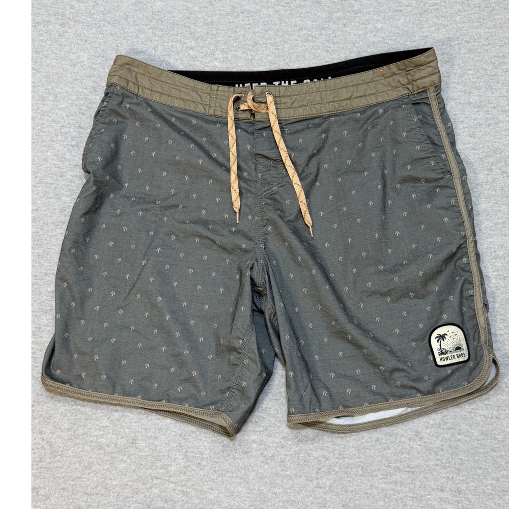 Howler Brothers Men Gray Geometric Print Hybrid Board Shorts Size 38 0460